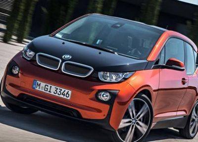 осторожничать