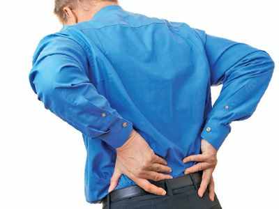 Курильщики больше страдают от болей в спине